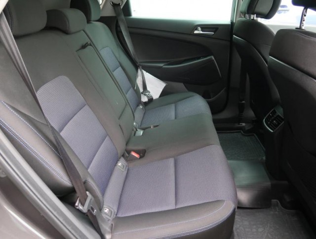 Hyundai Tucson  2.0 CRDi 