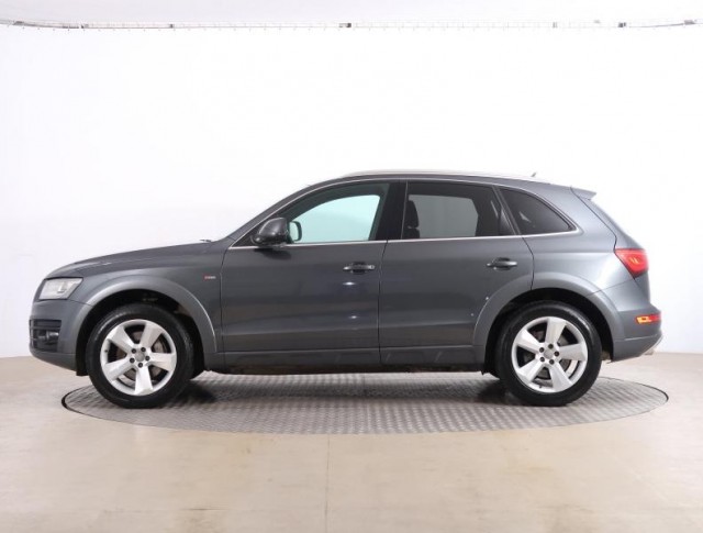 Audi Q5  3.0 TDI S line