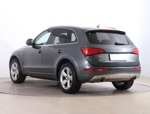 Audi Q5  3.0 TDI S line