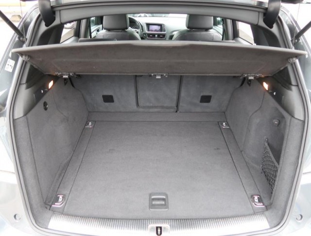 Audi Q5  3.0 TDI S line