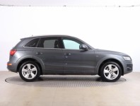 Audi Q5  3.0 TDI S line