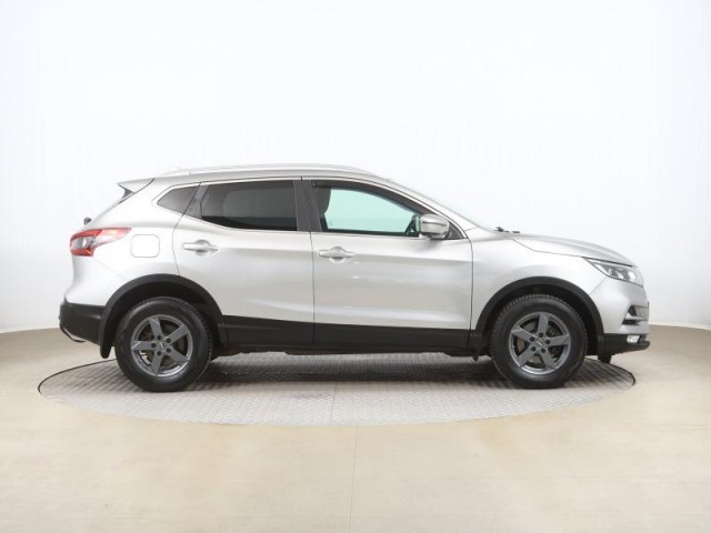 Nissan Qashqai  1.3 DIG-T 