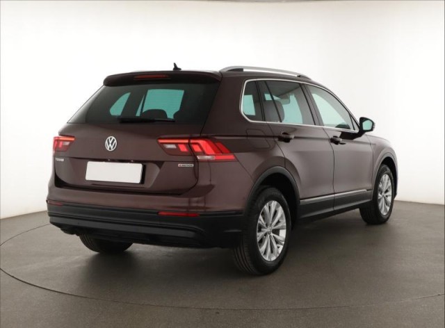 Volkswagen Tiguan  2.0 TDI 