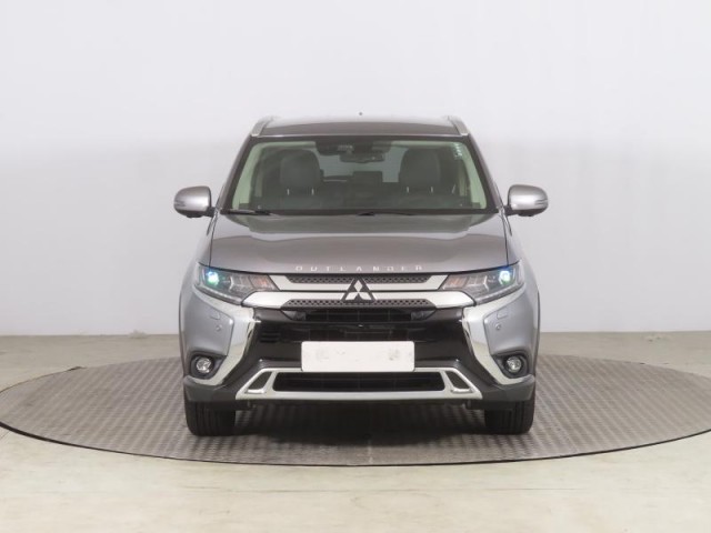 Mitsubishi Outlander  2.0 Intense