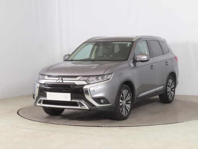 Mitsubishi Outlander  2.0 Intense