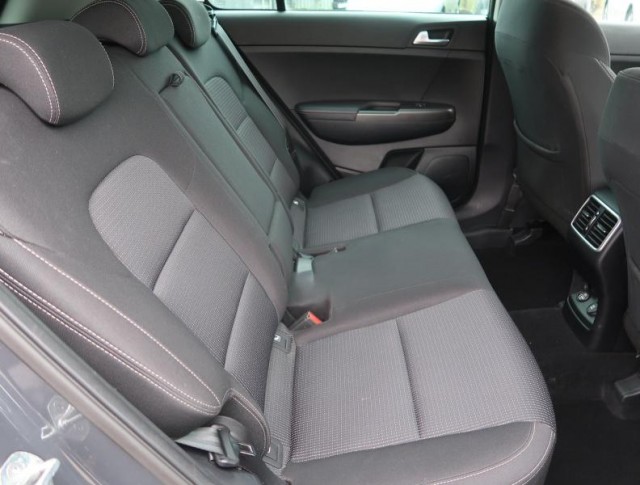 Kia Sportage  1.6 CRDi MHEV Black Edition