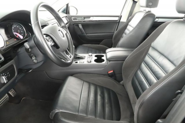 Volkswagen Touareg  3.0 TDI R-Line