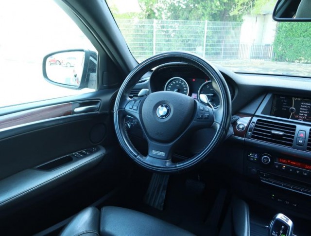 BMW X6  xDrive40d 