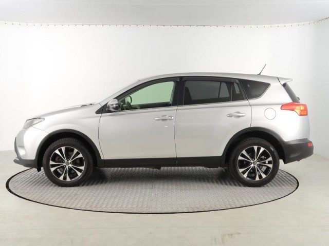 Toyota RAV 4  2.2 D-4D Style