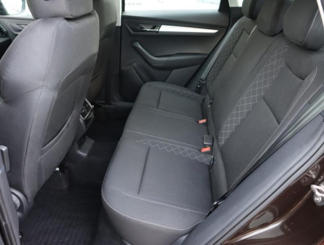 Škoda Karoq  1.0 TSI Ambition Plus