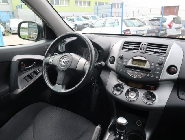 Toyota RAV 4  2.2 D-4D 