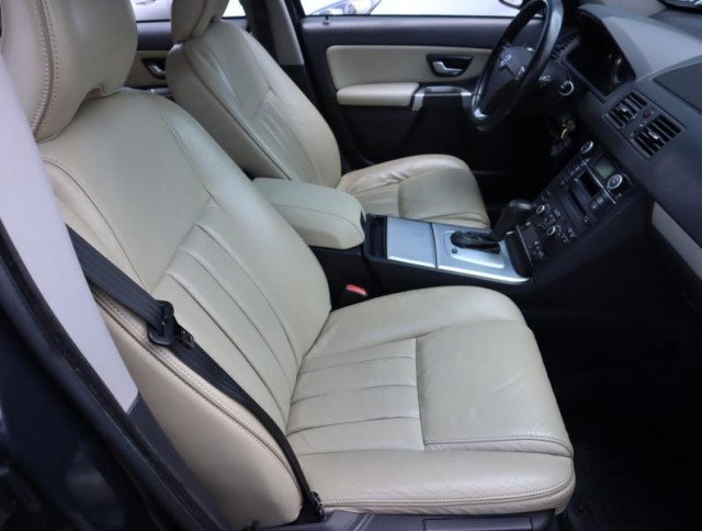 Volvo XC90  D5 