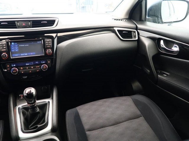 Nissan Qashqai  1.2 DIG-T Visia