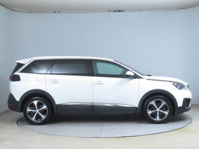 Peugeot 5008  PureTech 130 Allure