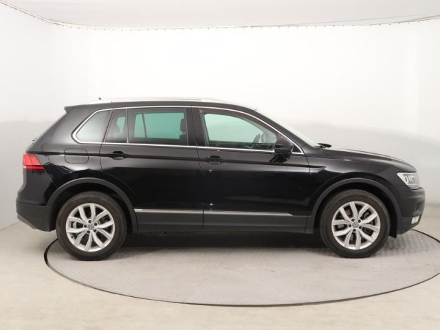Volkswagen Tiguan  2.0 TSI Comfortline
