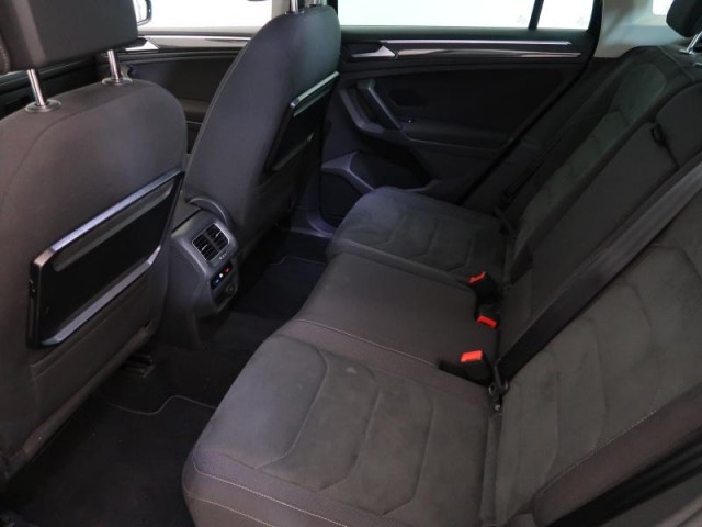 Volkswagen Tiguan  2.0 TSI Comfortline
