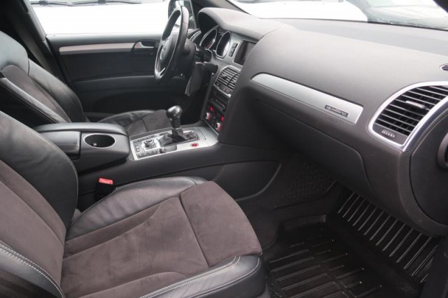 Audi Q7  3.0 TDI S-Line