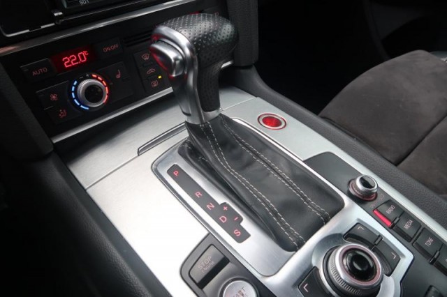 Audi Q7  3.0 TDI S-Line
