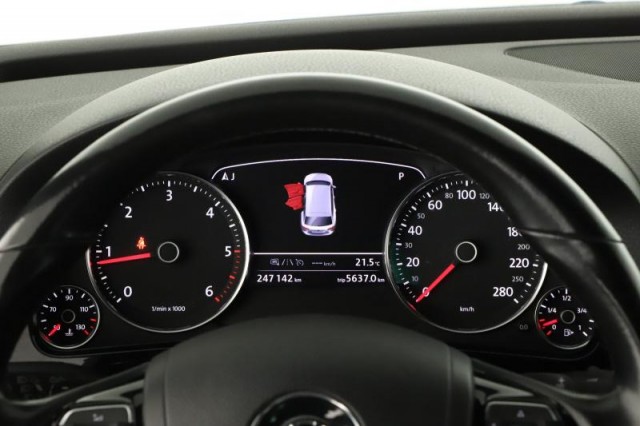 Volkswagen Touareg  3.0 TDI R-Line