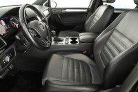 Volkswagen Touareg  3.0 TDI R-Line