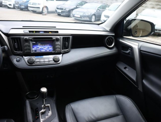 Toyota RAV 4  2.0 VVT-i Executive