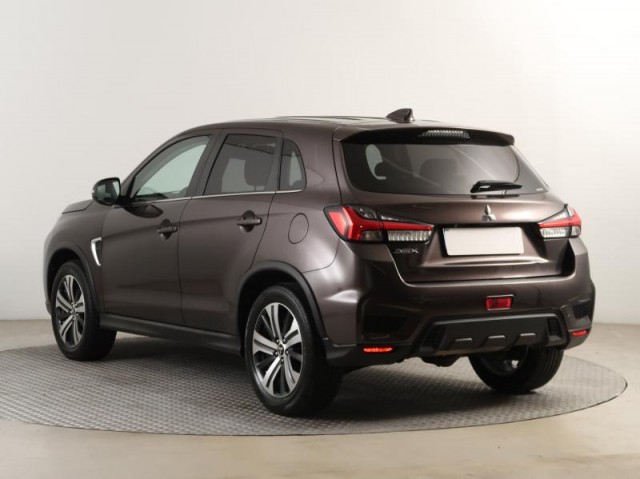 Mitsubishi ASX  2.0 MIVEC Intense