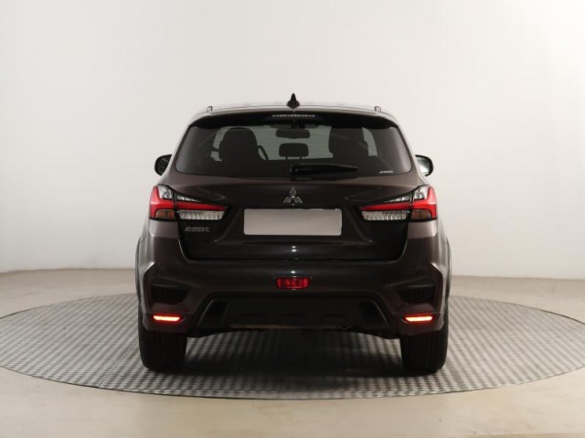 Mitsubishi ASX  2.0 MIVEC Intense