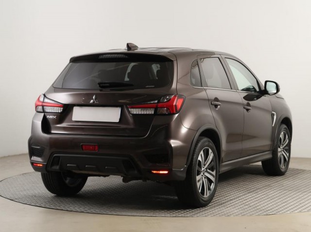 Mitsubishi ASX  2.0 MIVEC Intense
