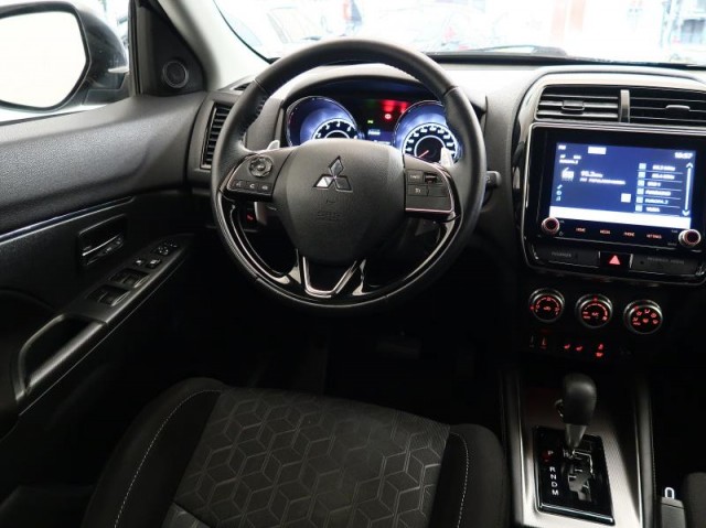 Mitsubishi ASX  2.0 MIVEC Intense