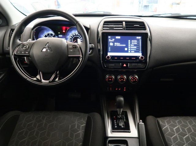 Mitsubishi ASX  2.0 MIVEC Intense