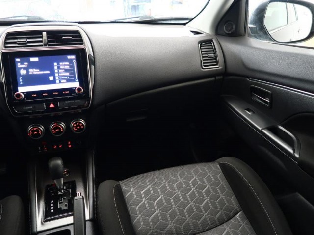 Mitsubishi ASX  2.0 MIVEC Intense