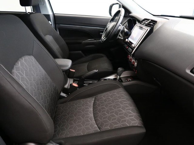 Mitsubishi ASX  2.0 MIVEC Intense