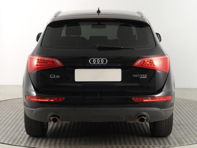 Audi Q5  3.0 TDI 