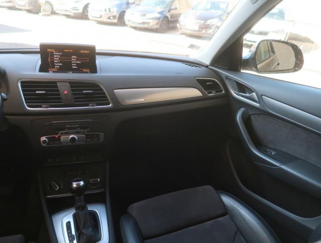 Audi Q3  2.0 TDI 