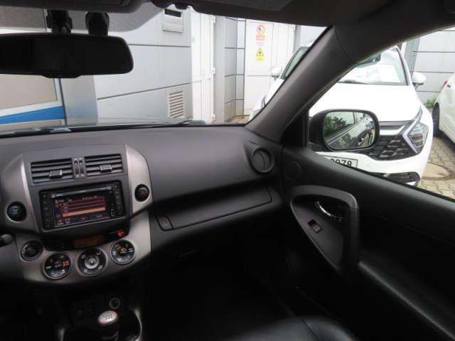 Toyota RAV 4  2.2 D-CAT 