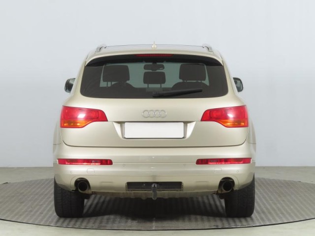 Audi Q7  3.0 TDI 