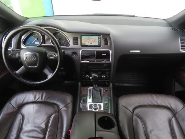Audi Q7  3.0 TDI 