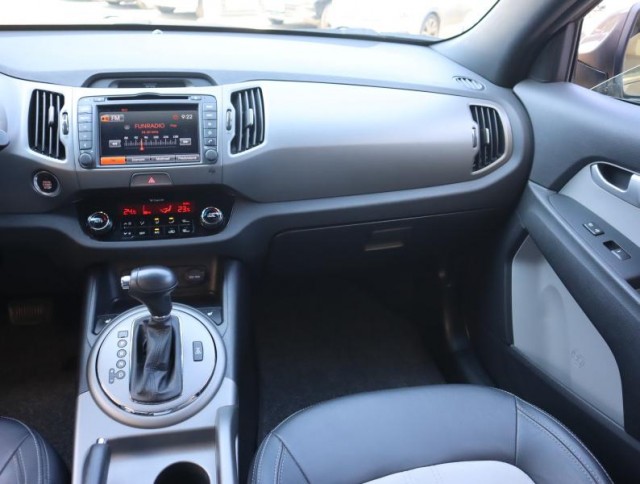 Kia Sportage  2.0 CRDi 
