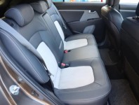 Kia Sportage  2.0 CRDi 