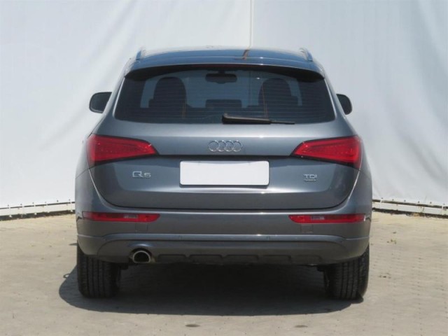 Audi Q5  2.0 TDI 