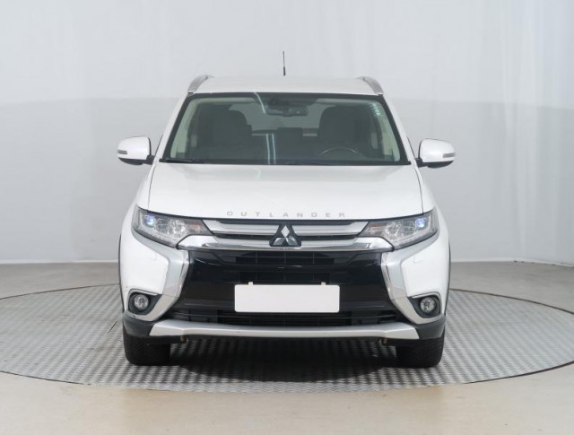 Mitsubishi Outlander  2.2 DI-D Invite