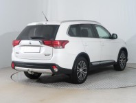 Mitsubishi Outlander  2.2 DI-D Invite
