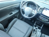 Mitsubishi Outlander  2.2 DI-D Invite