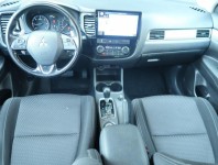 Mitsubishi Outlander  2.2 DI-D Invite