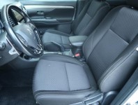 Mitsubishi Outlander  2.2 DI-D Invite