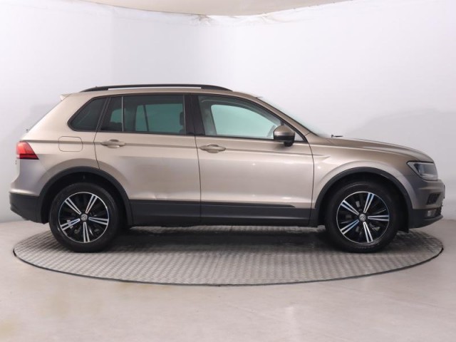 Volkswagen Tiguan  2.0 TDI 
