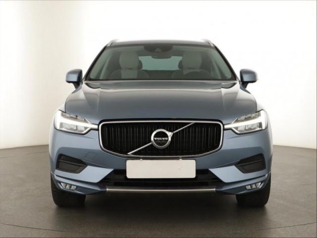 Volvo XC60  B4 AWD Momentum