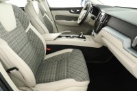 Volvo XC60  B4 AWD Momentum