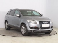 Audi Q7  3.0 TDI .