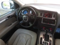 Audi Q7  3.0 TDI .